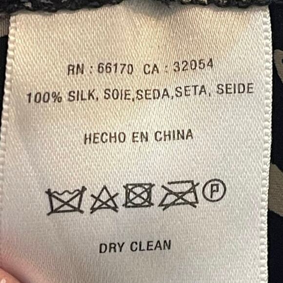 Maeve by Anthropologie Linosa Heart Print 100% Silk Blouse Small Valentines Day - Picture 7 of 7